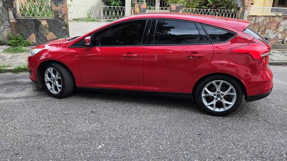 FORD FOCUS 1.6 SE PLUS 16V FLEX 4P MANUAL FORD FOCUS 1.6 SE PLUS 16V FLEX 4P MANUAL